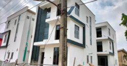 5 BEDROOMS FULLY DETACHED HOUSES