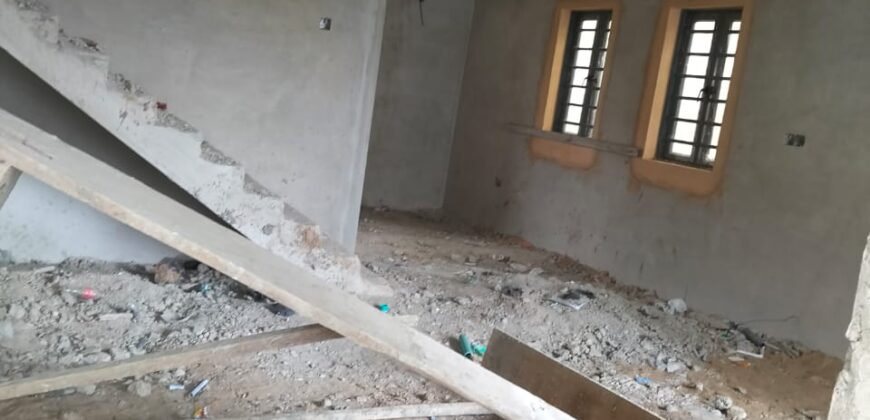 5 BEDROOMS FULLY DETACHED HOUSES